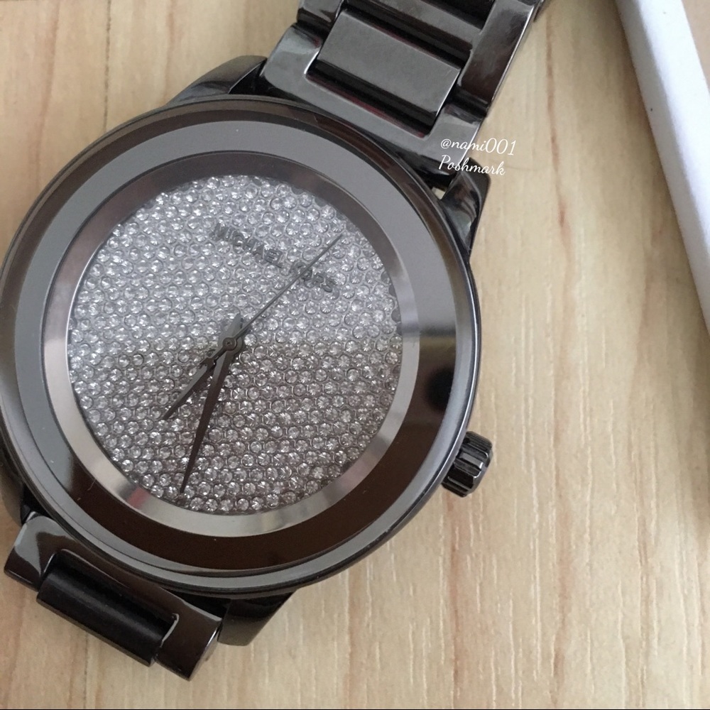 Michael Kors Oversized Gunmetal Pewter Crystal Encased Watch - RARE FIND - Picture 8 of 8